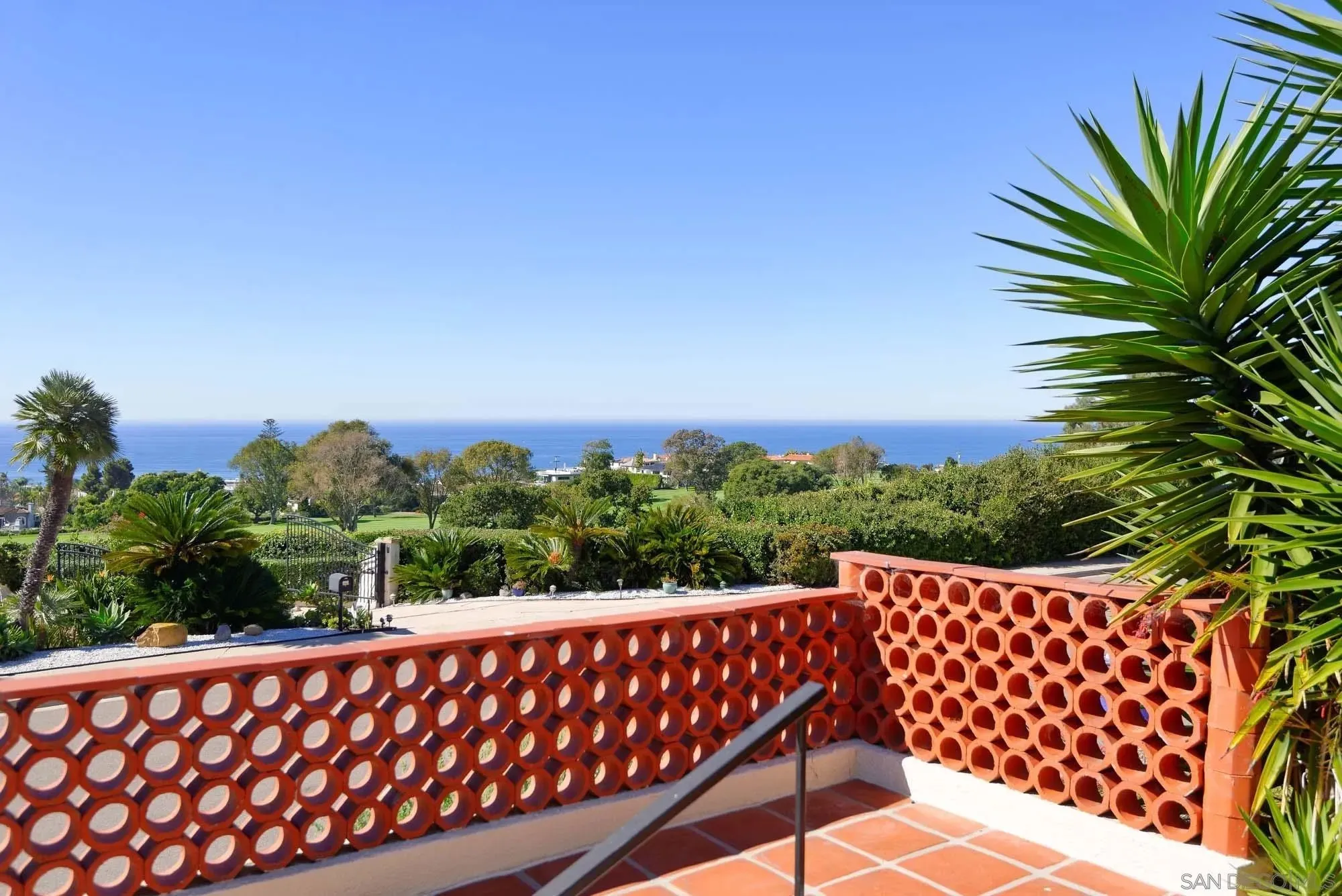 La Jolla, California 92037, United States, 3 Bedrooms Bedrooms, ,3 BathroomsBathrooms,Residential,Active,237094