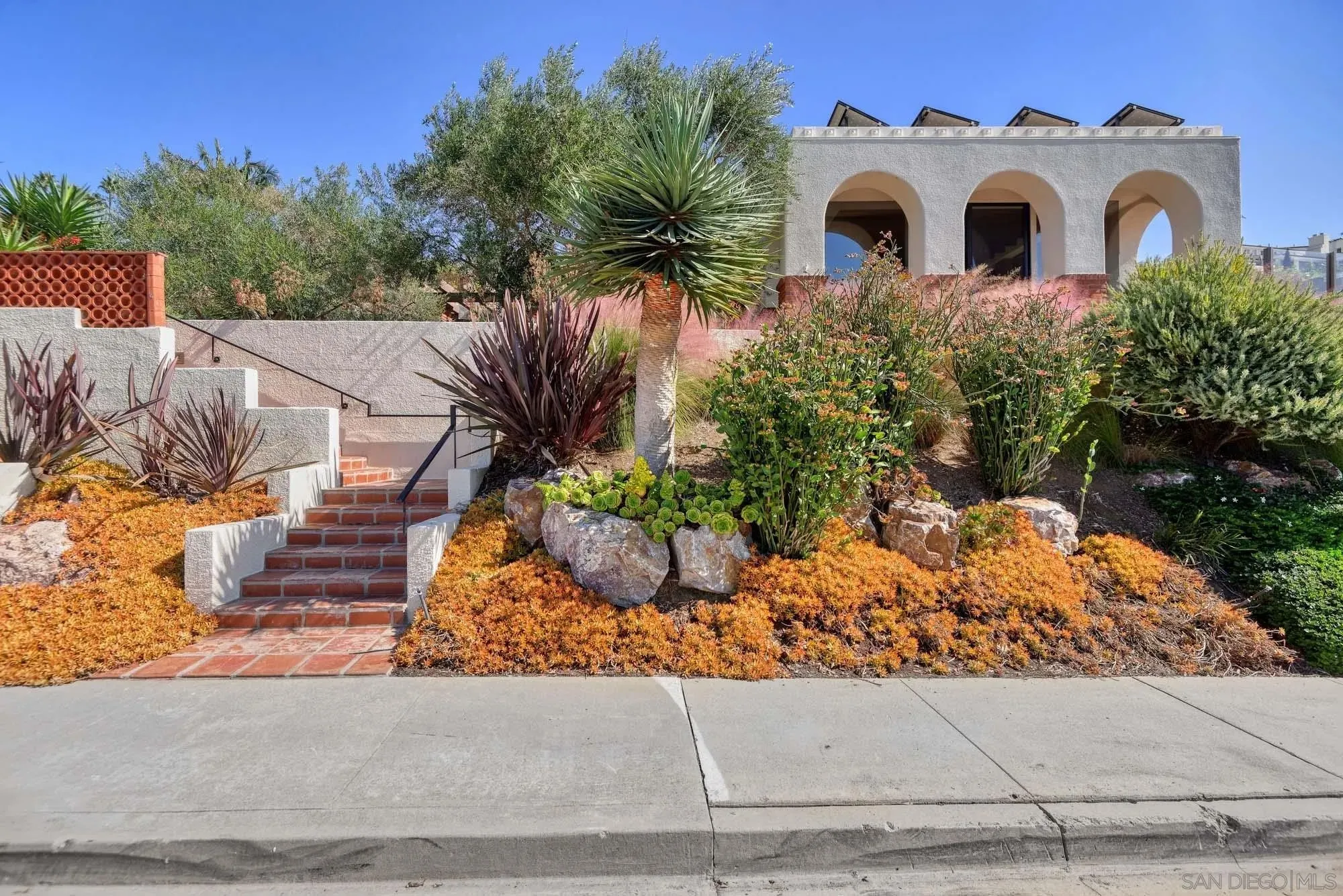 La Jolla, California 92037, United States, 3 Bedrooms Bedrooms, ,3 BathroomsBathrooms,Residential,Active,237094