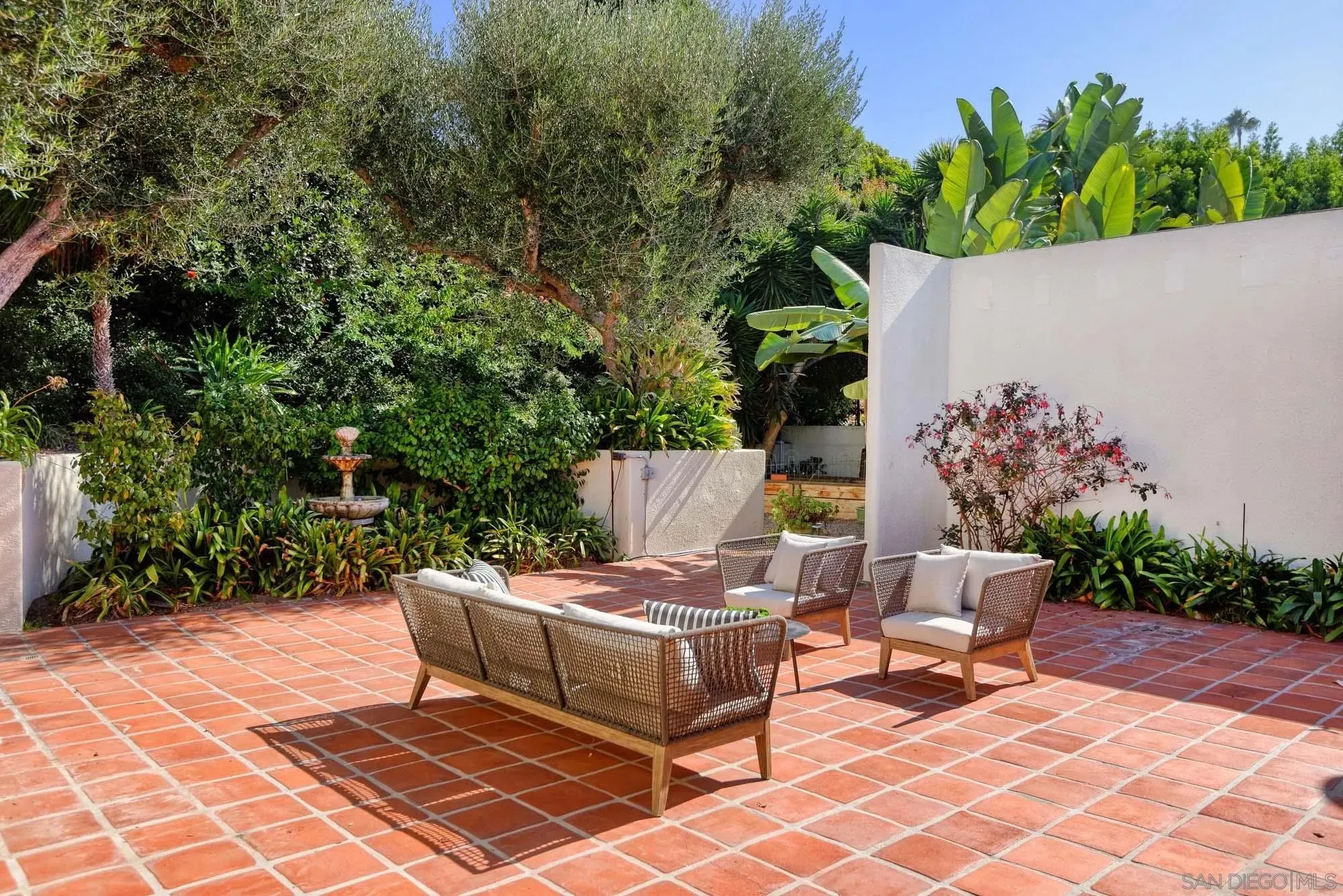 La Jolla, California 92037, United States, 3 Bedrooms Bedrooms, ,3 BathroomsBathrooms,Residential,Active,237094