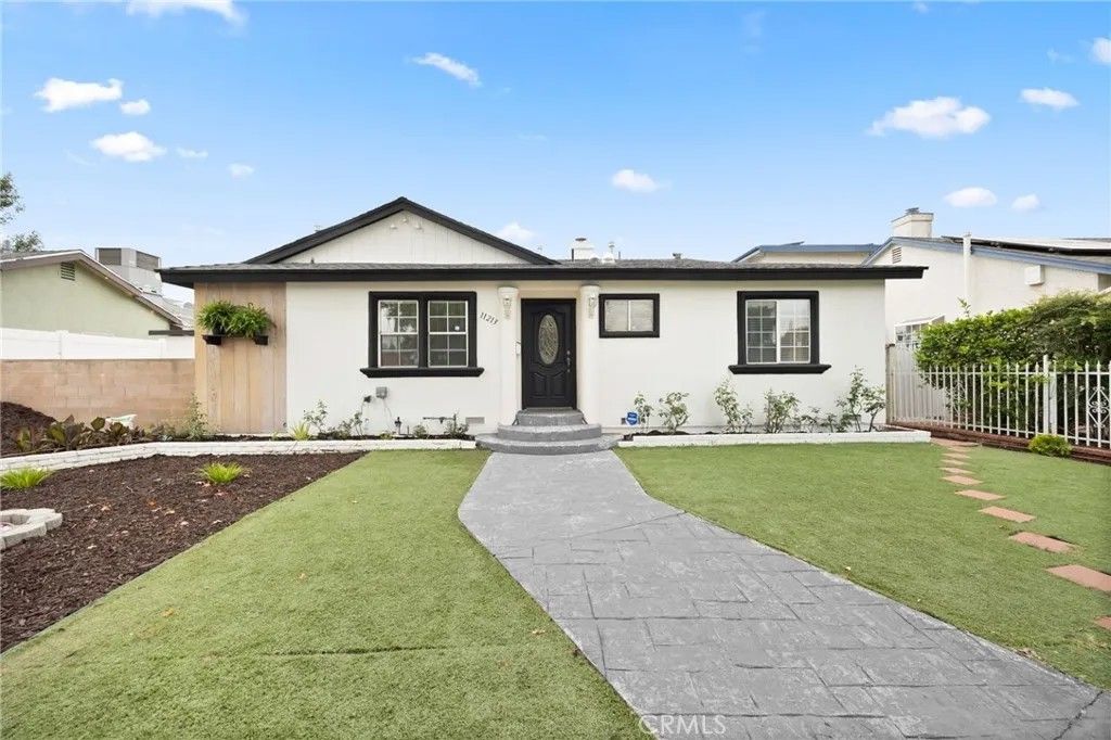 Photo of 11213 Haskell Avenue, Granada Hills, CA 91344 (MLS # DW26073026)