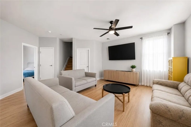 1624 Gramercy