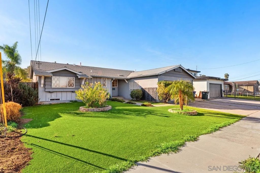 Photo of 1119 Buckskin Rd, El Cajon, CA 92019 (MLS # 250045129)