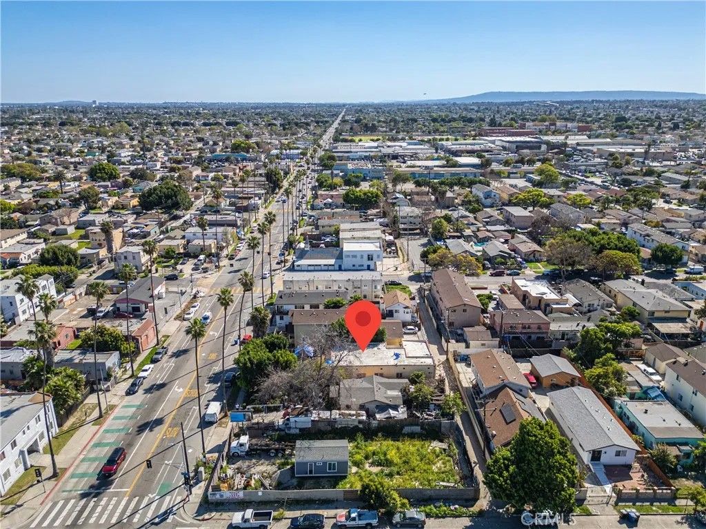 Photo of 8311 Avalon Blvd, Los Angeles, CA 90003 (MLS # SR26058178)