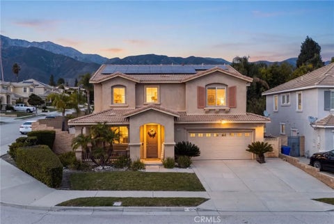Photo of 12174 Canyon Meadows Drive, Rancho Cucamonga, CA 91739 (MLS # CV26225035)