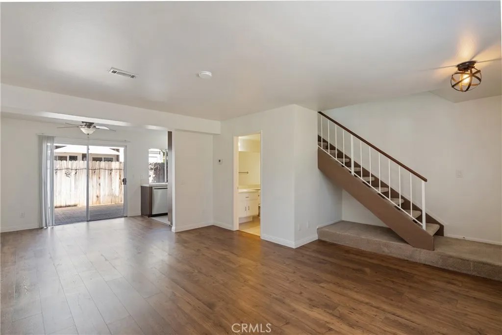 824 N Pasadena 6