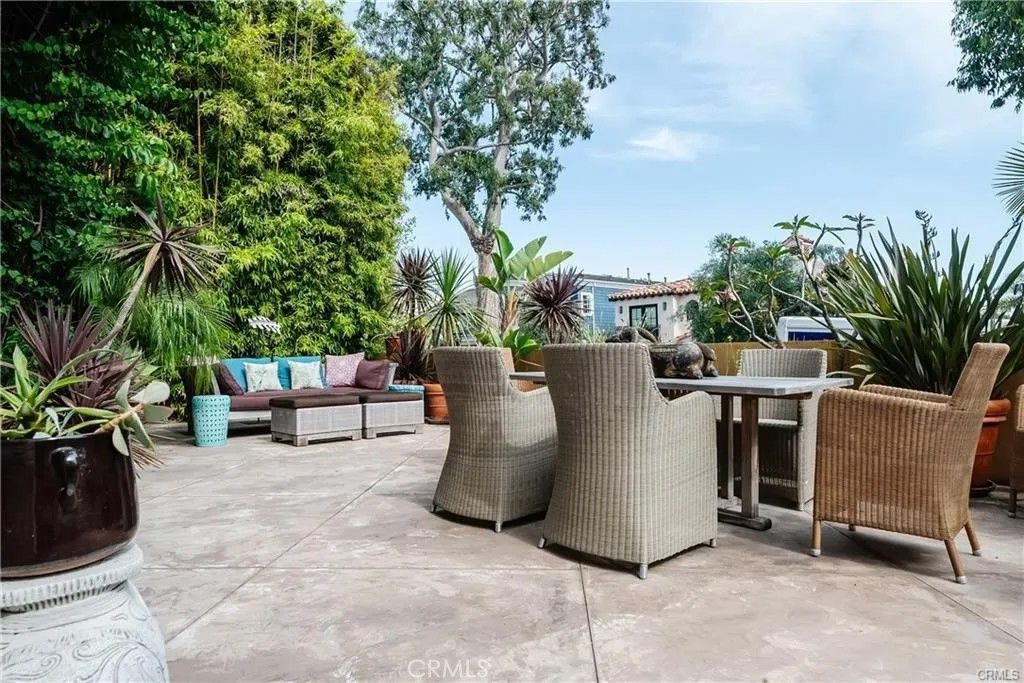 Photo of 621 31st St, Manhattan Beach, CA 90266 (MLS # SB26013382)