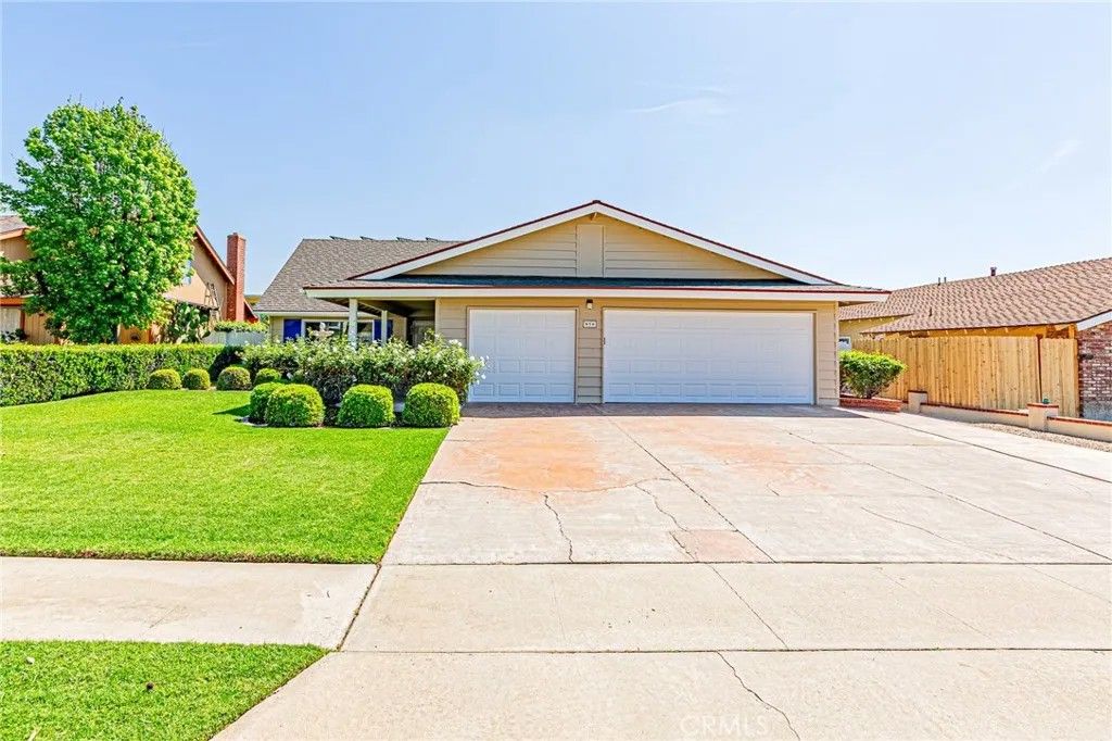 Photo of 670 Oakhaven Avenue, Brea, CA 92823 (MLS # OC26065086)