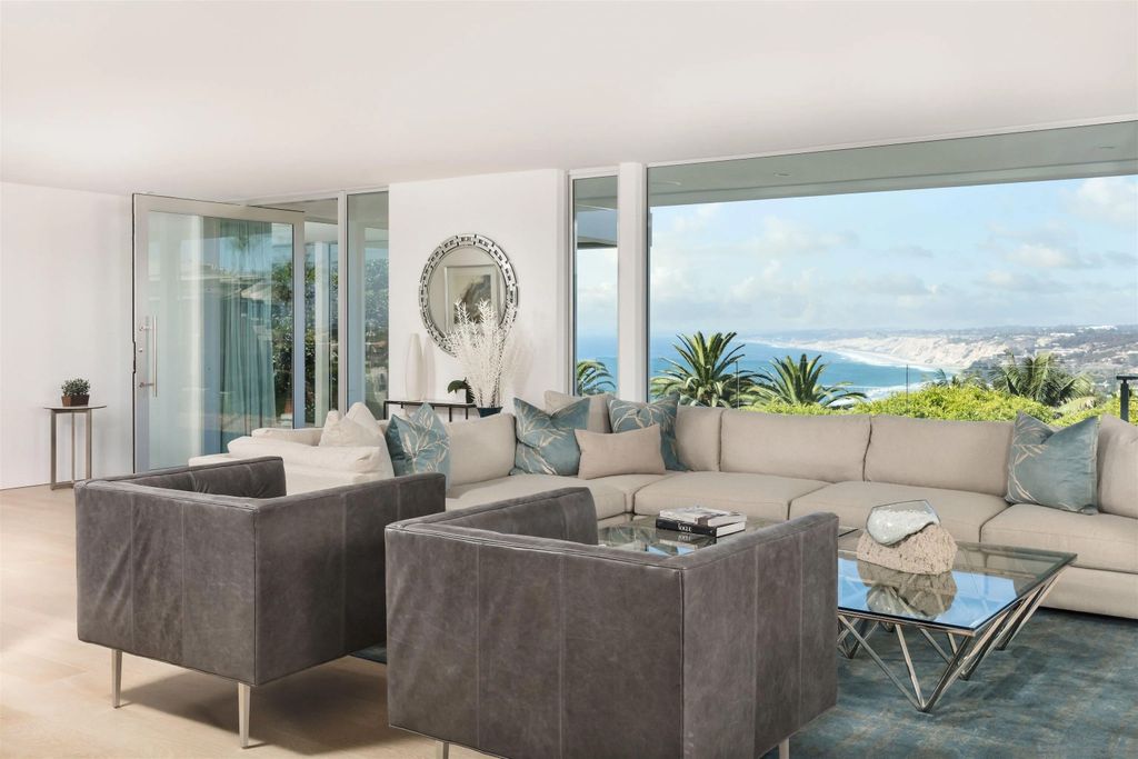 Photo of 7502 Hillside Dr, La Jolla, CA 92037 (MLS # 250022362)