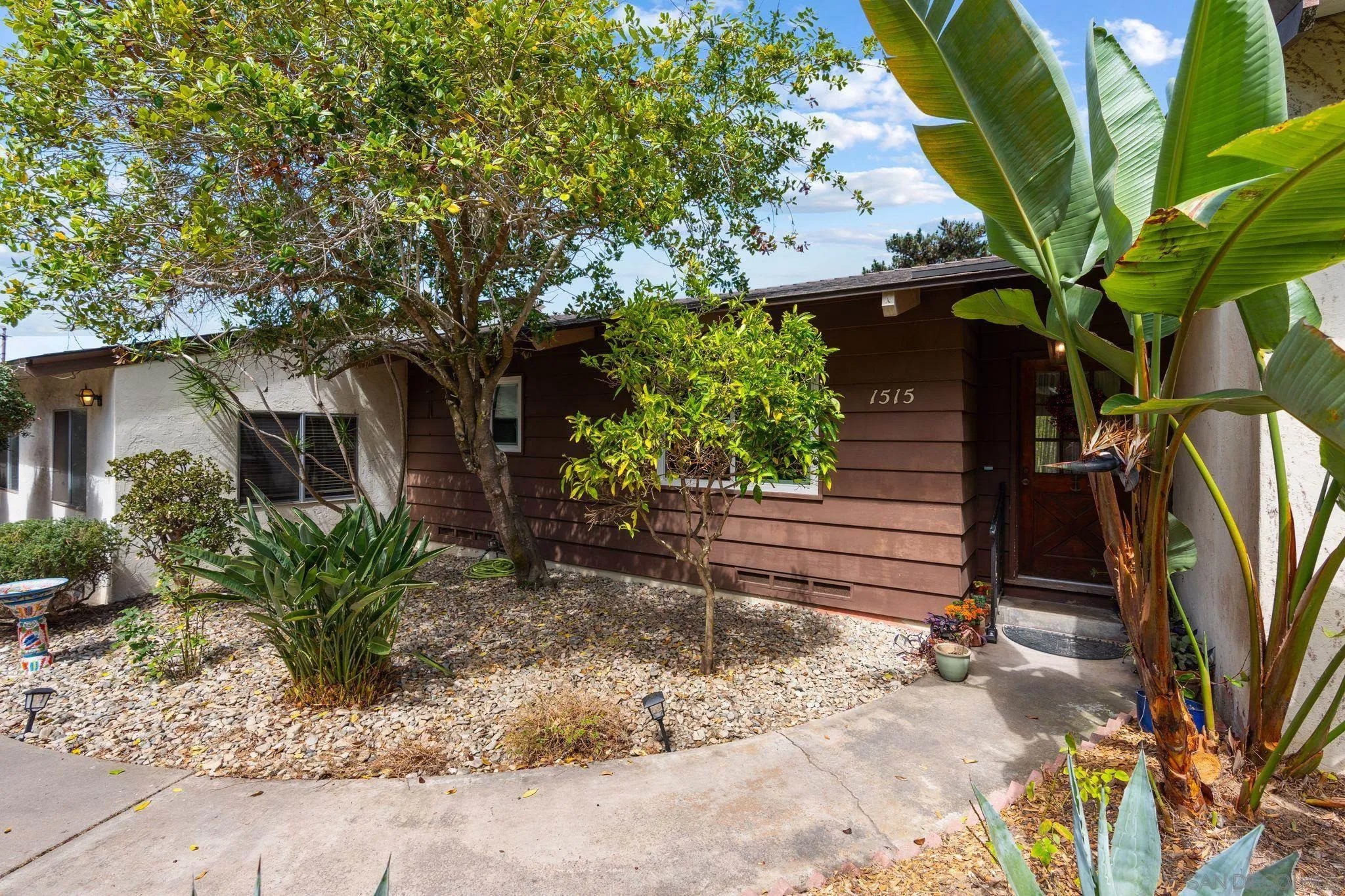 1515 San Dieguito Dr