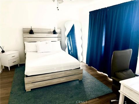 Tiny photo for 211 E California Ave #B5, Glendale, CA 91206 (MLS # PW25251824)