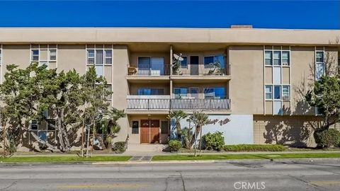 Tiny photo for 211 E California Ave #B5, Glendale, CA 91206 (MLS # PW25251824)