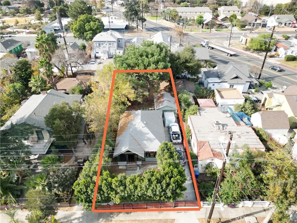 1355 N Gordon Street