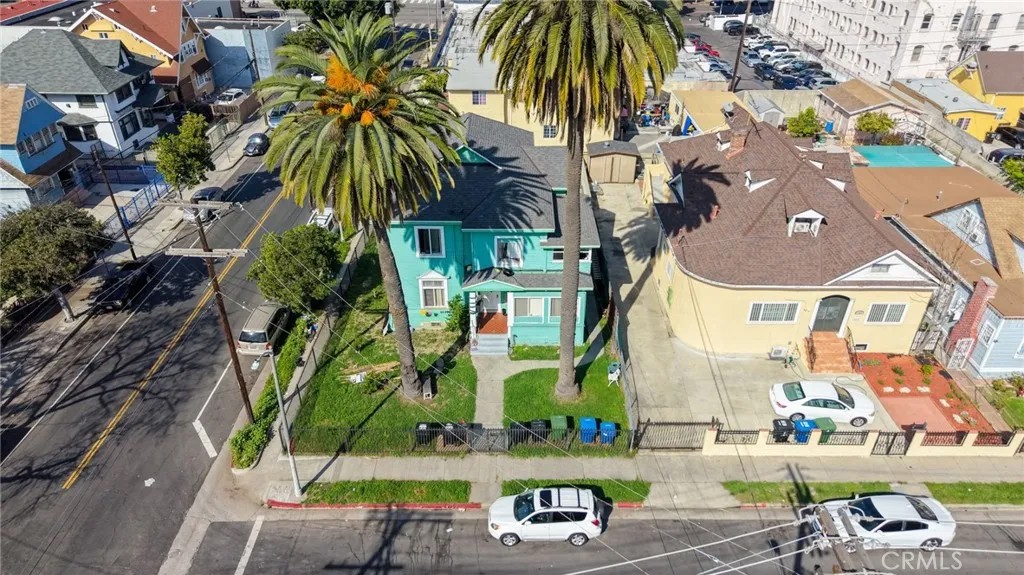 1153 S Westlake