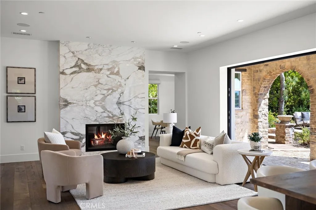 8 Brittlestar Road