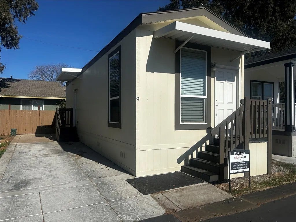 Photo of 1490 E 6th St #9, Beaumont, CA 92223 (MLS # JT26027870)
