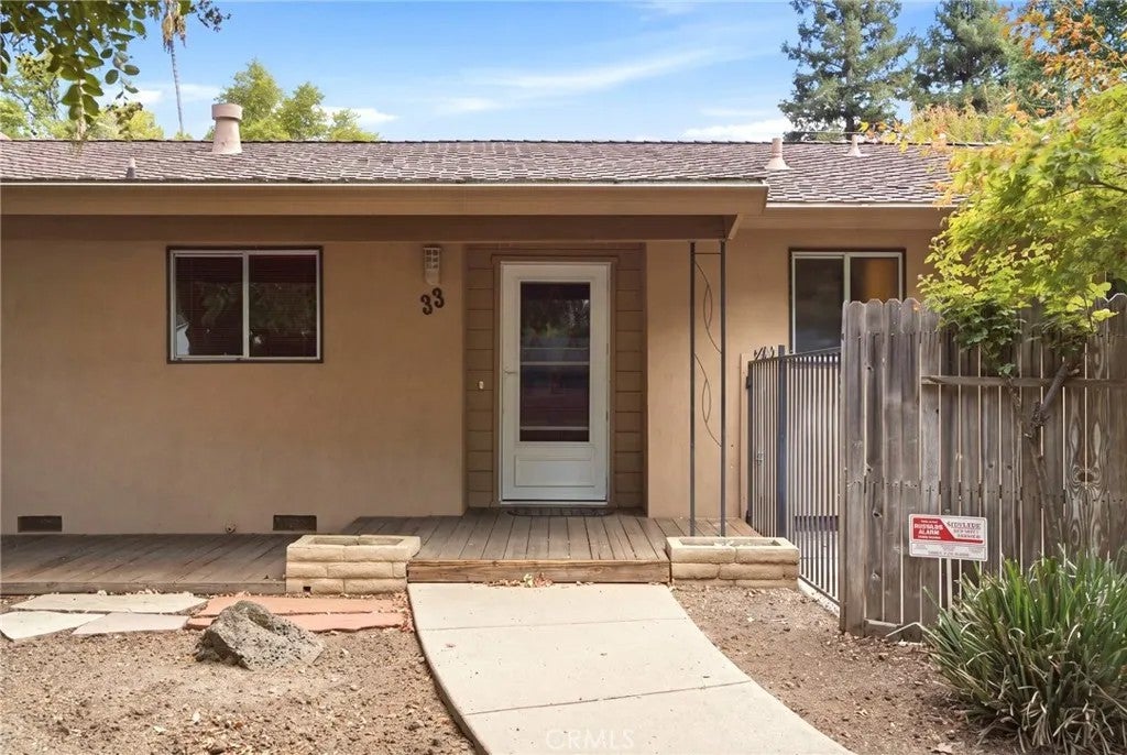 33 Lawnwood Drive
