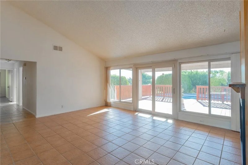 15560 Elmwood Drive