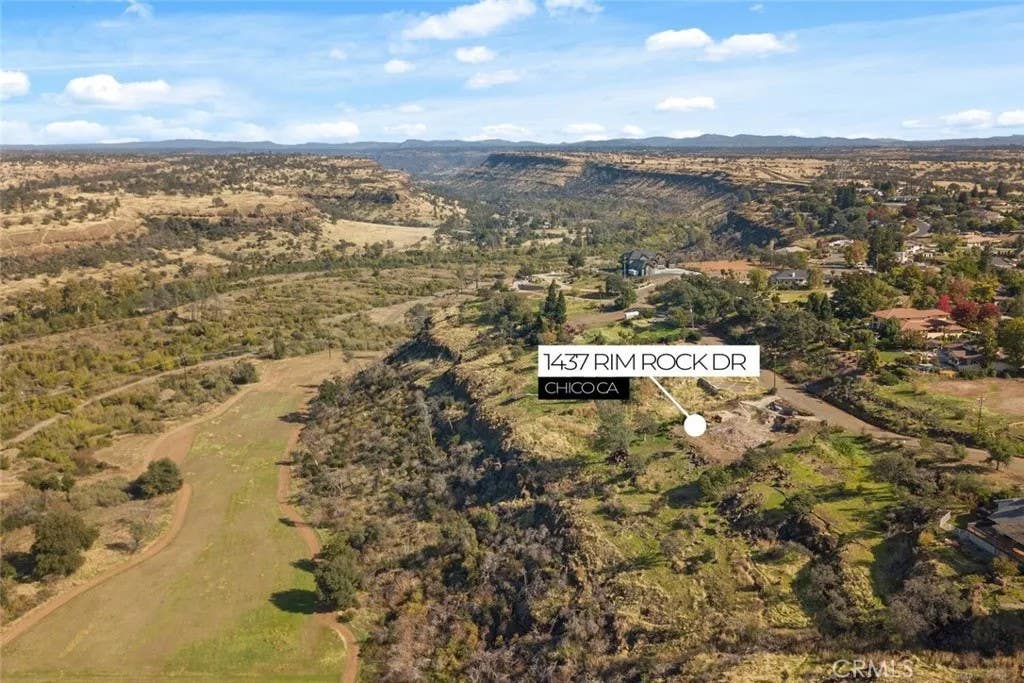 Photo of 1437 Rim Rock Dr, Chico, CA 95928 (MLS # SN26045956)