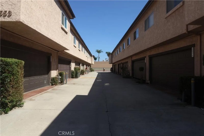 11547 LOWER AZUSA C