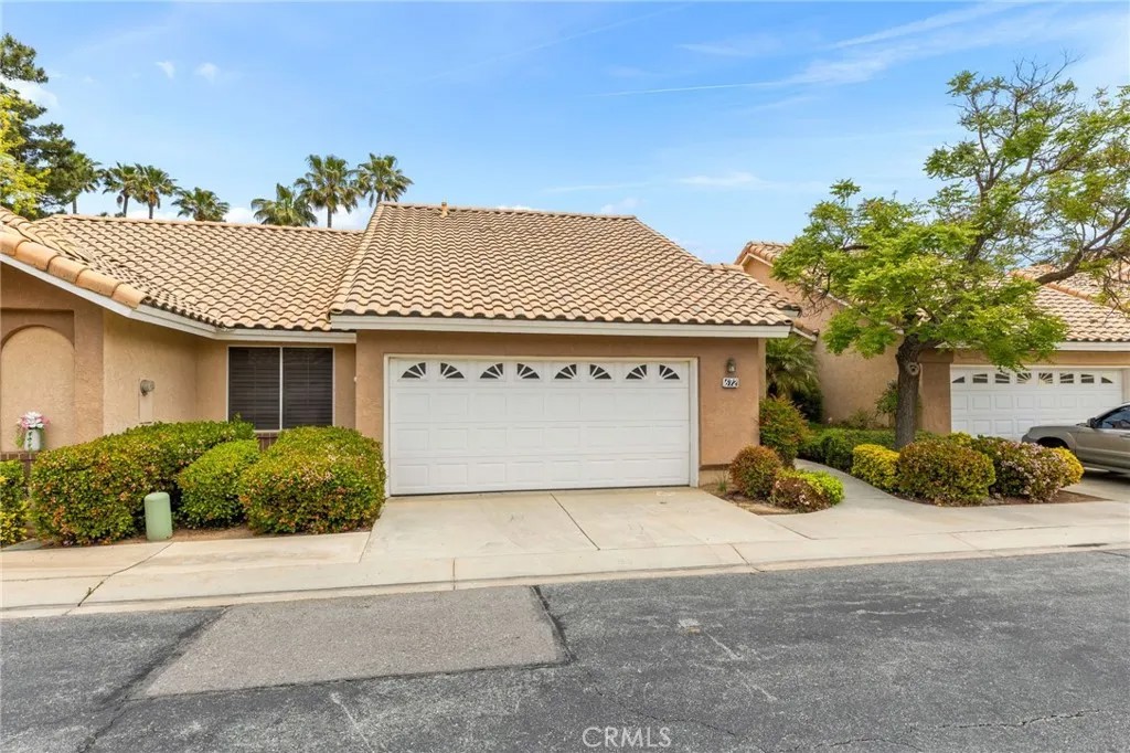 672 La Quinta Drive
