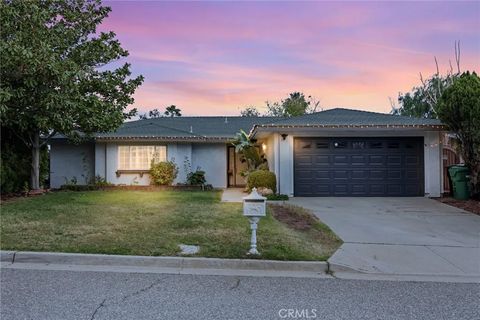 Photo of 1524 N Valley, Banning, CA 92220 (MLS # CV25281380)