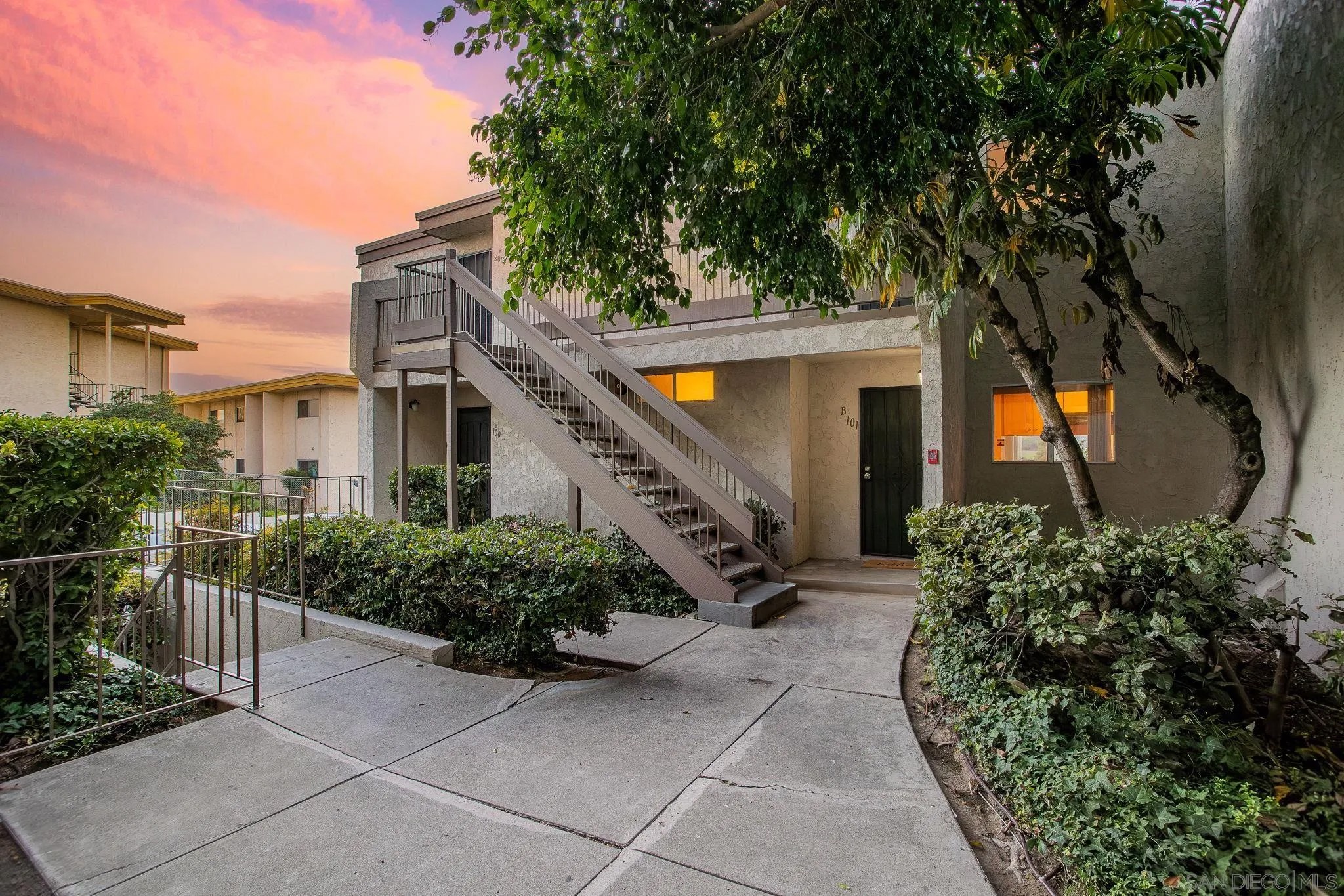 6675 Mission Gorge Rd B101