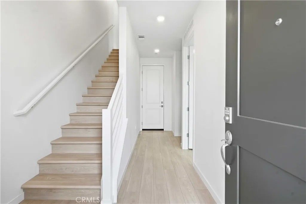 Photo of 27305 Bear Creek Lane, Valencia, CA 91381 (MLS # IV26071604)