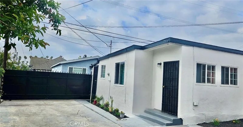 1146 W 52nd