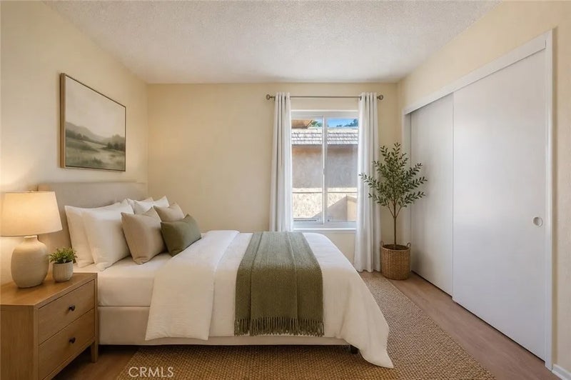 1008 Las Lomas Unit C
