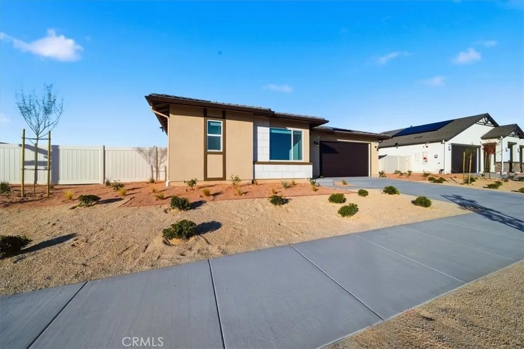 3229 E Avenue J-4
