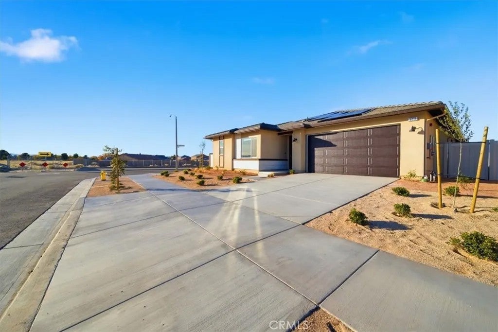 3229 E Avenue J-4