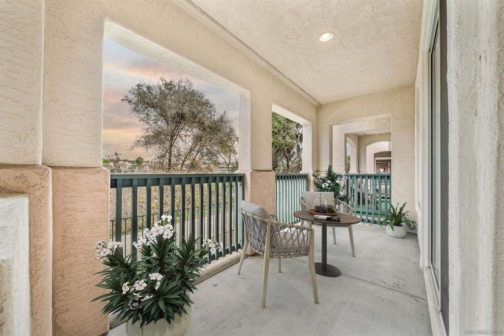 Photo of 966 camino de la reina #84, San Diego, CA 92108 (MLS # 2600952)