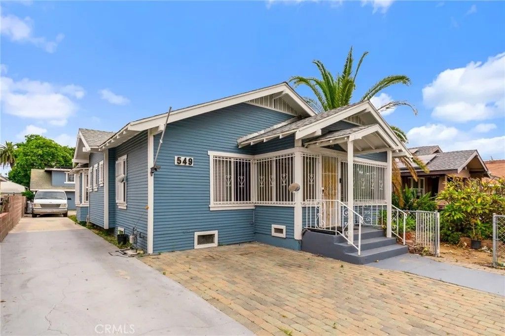 Photo of 549 E Rhea St, Long Beach, CA 90806 (MLS # CV26087570)