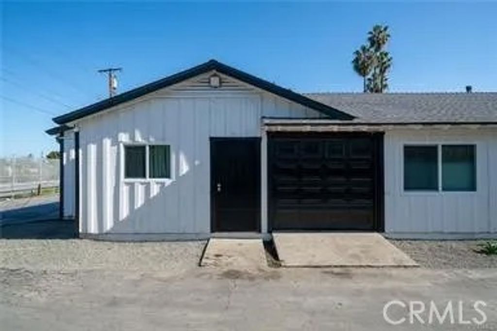 Photo of 1841 W Crestwood Ln, Anaheim, CA 92804 (MLS # PW25251869)