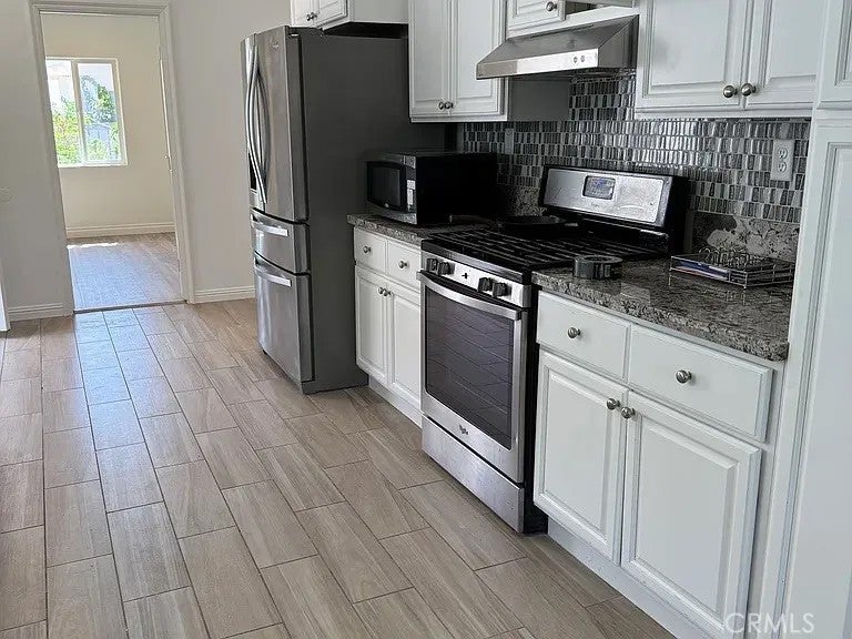 22522 Clarendon