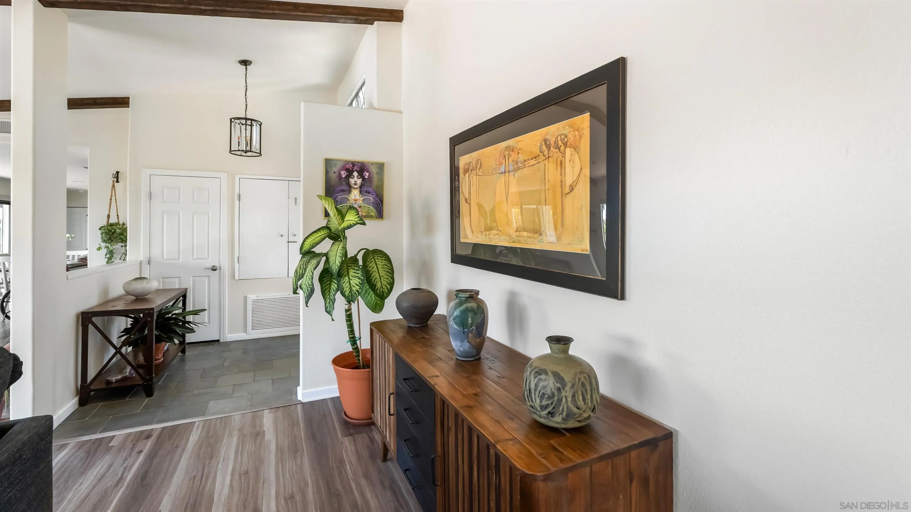 5880 Redondo Dr