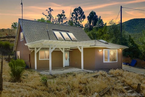 Photo of 324 Patrick Dr, El Cajon, CA 92019 (MLS # 260021362)