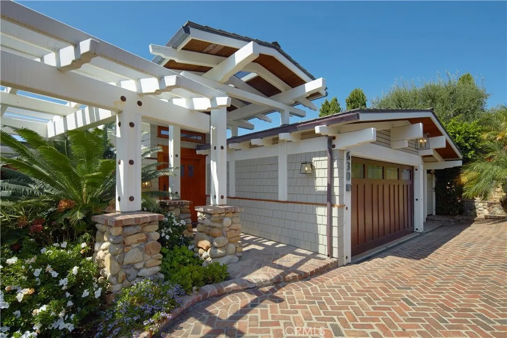 630 Diamond Street