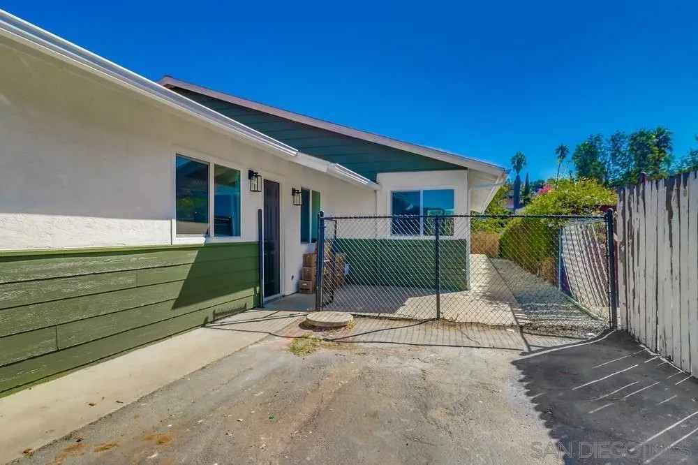 2821-25 Rosedale Way