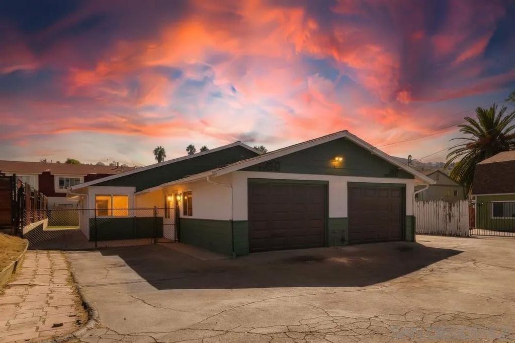 Photo of 2821-25 Rosedale Way, Spring Valley, CA 91977 (MLS # 250040475)