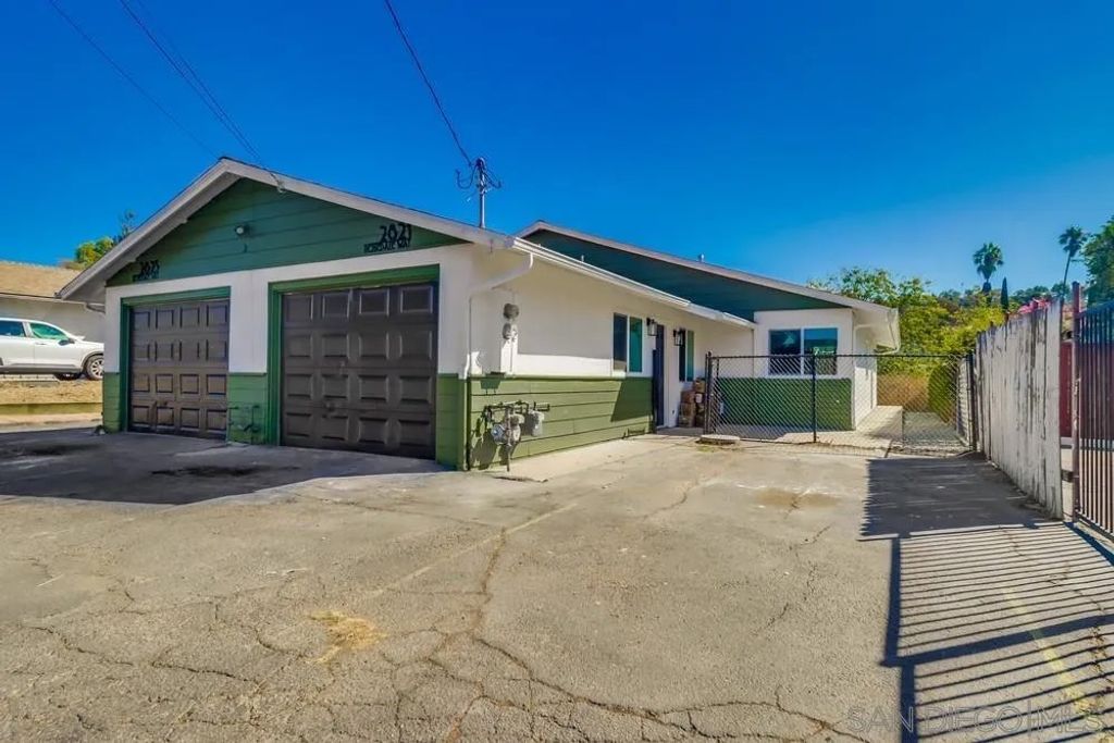 Photo of 2821-25 Rosedale Way, Spring Valley, CA 91977 (MLS # 250040475)