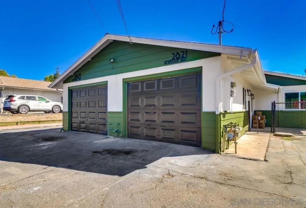 Photo of 2821-25 Rosedale Way, Spring Valley, CA 91977 (MLS # 250040475)