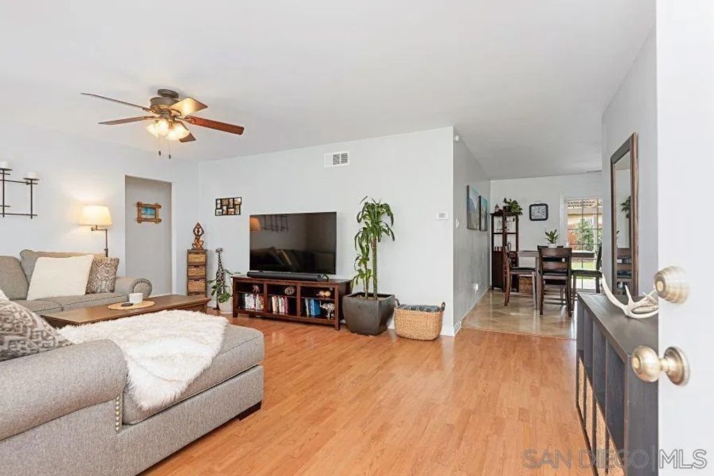 Photo of 3127 Thunder Dr, Oceanside, CA 92056 (MLS # 250042040)