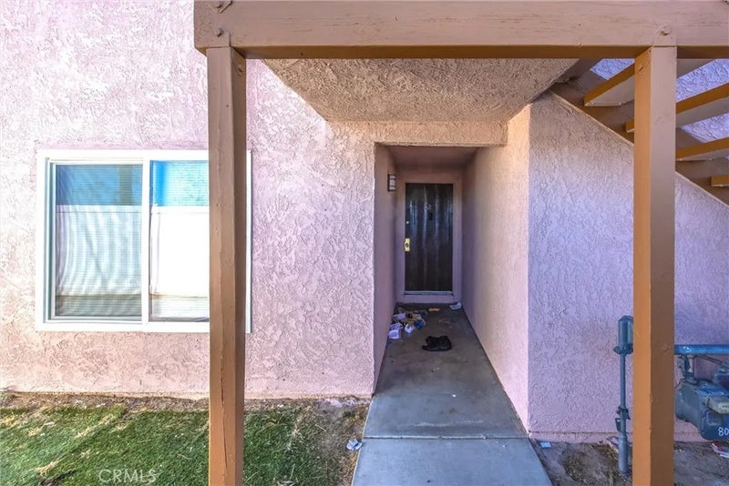 1071 May Lane