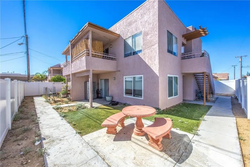 1071 May Lane