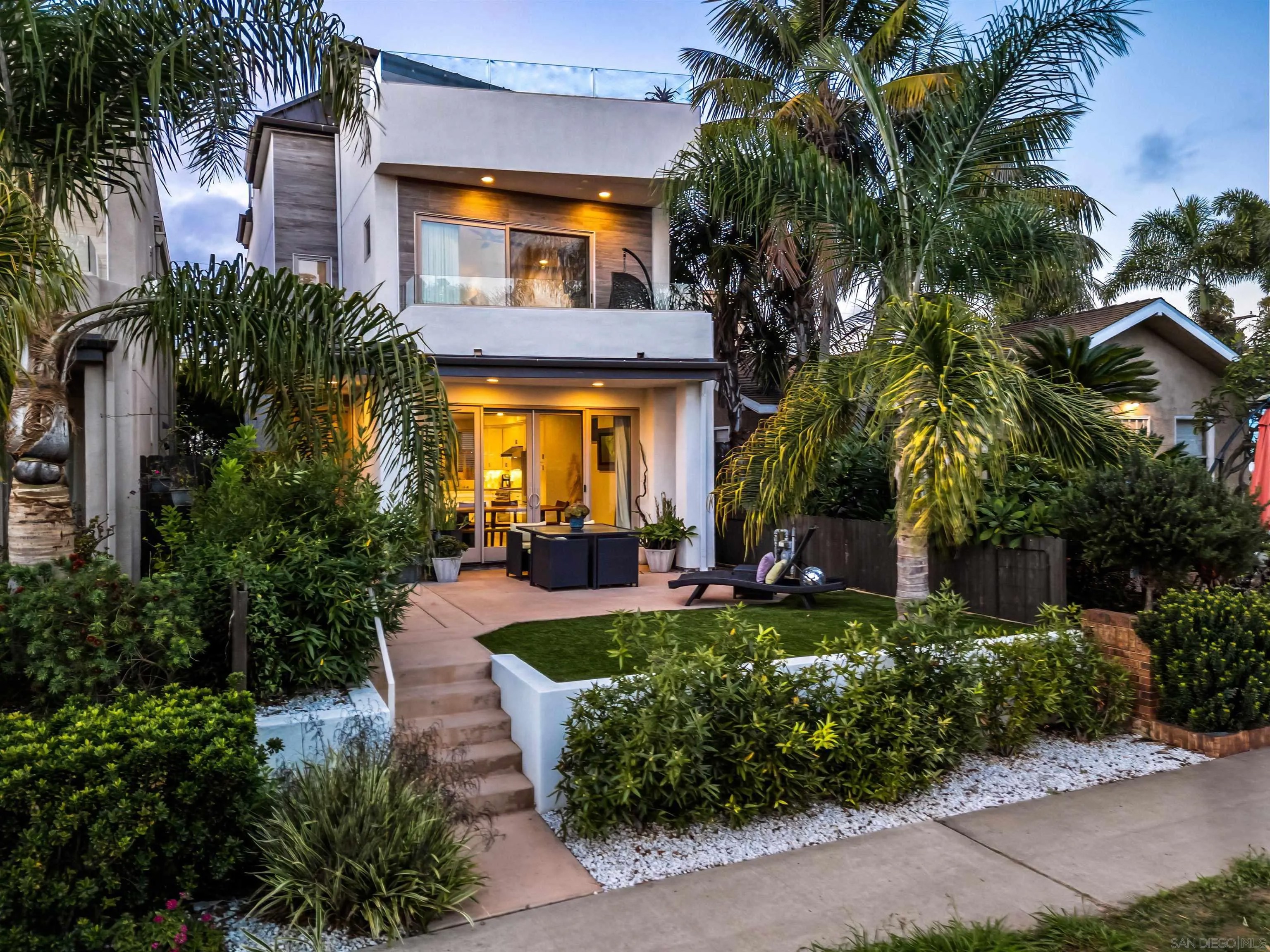 1122 Oliver Ave