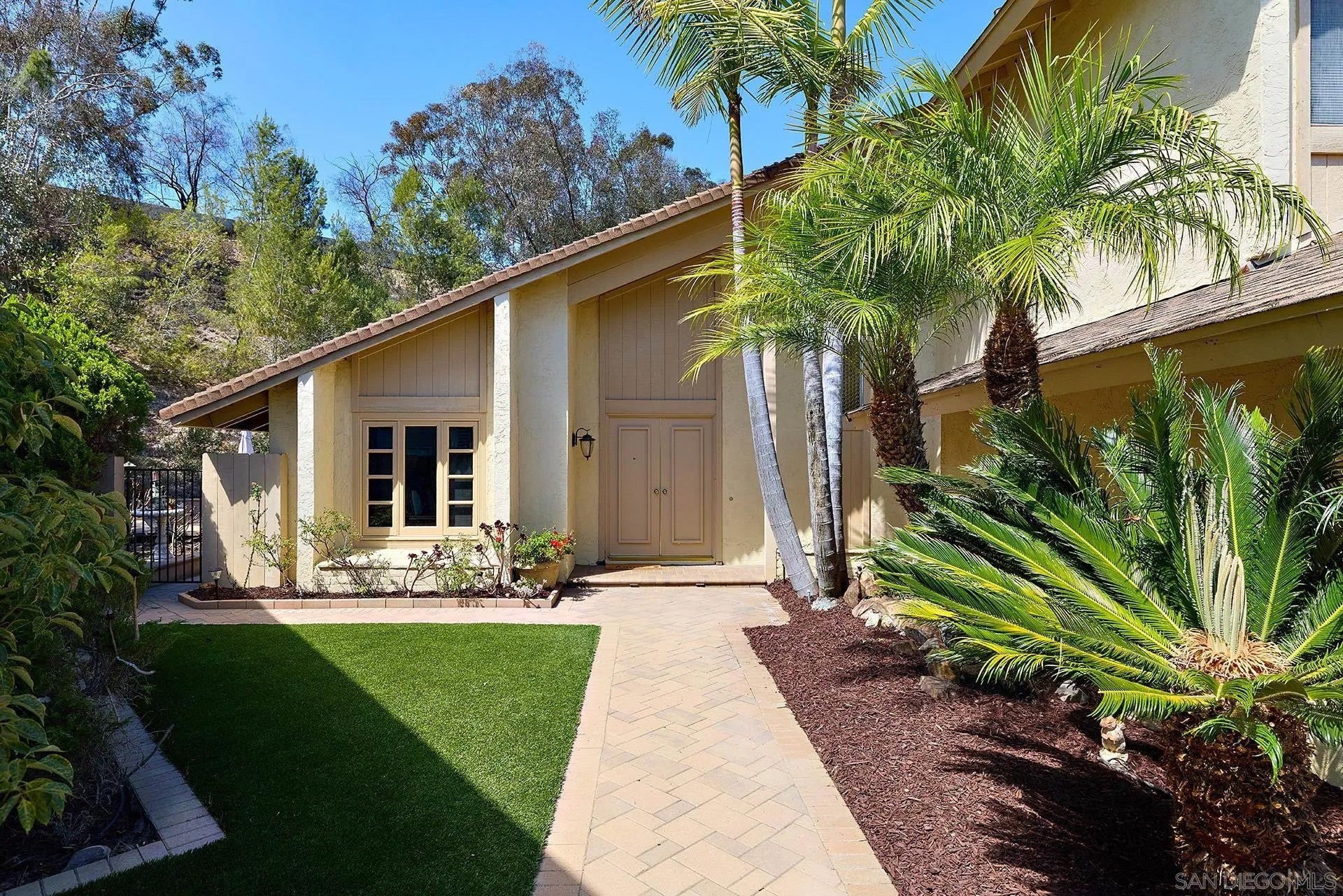 10266 Vista Valle Ct.