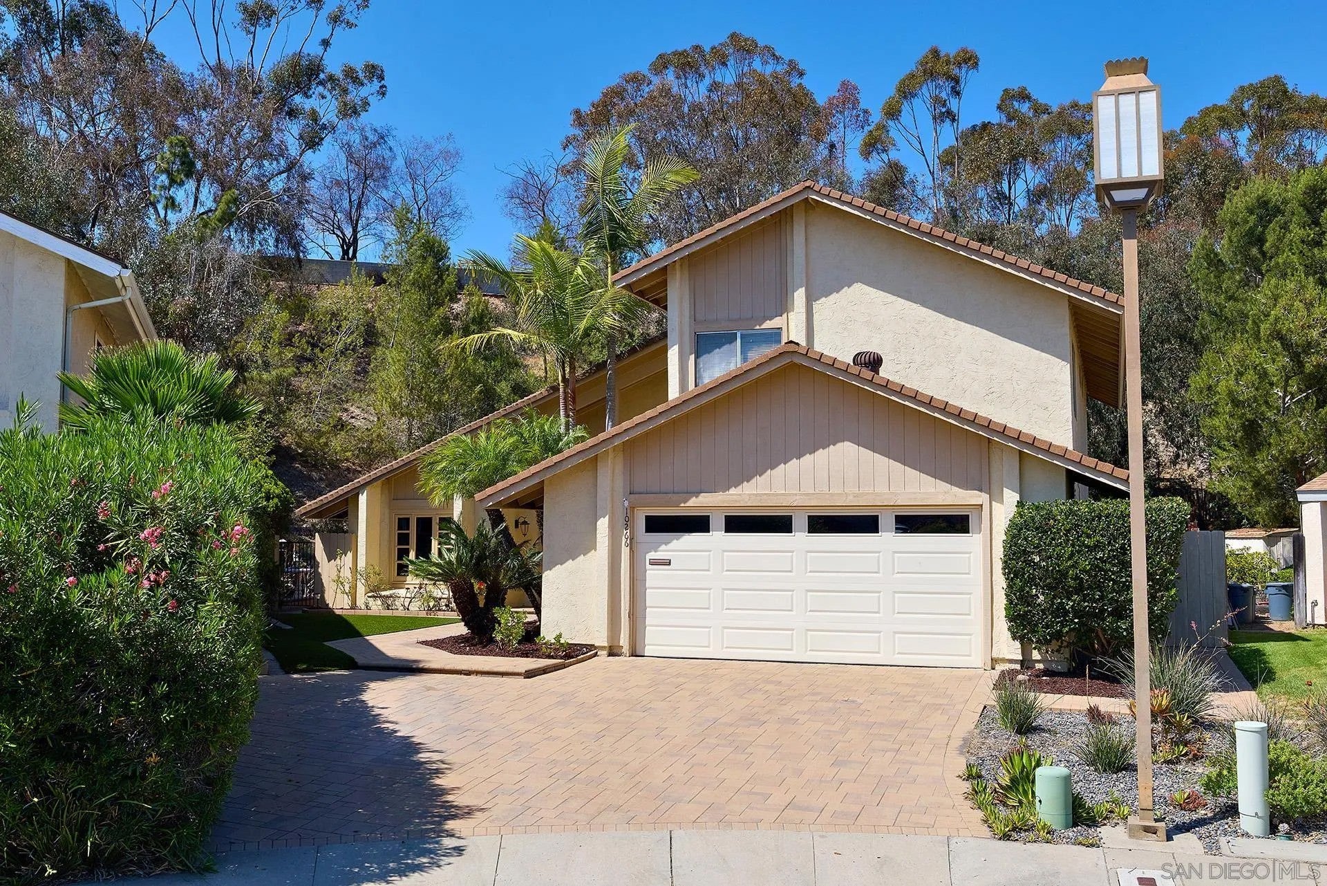 10266 Vista Valle Ct.
