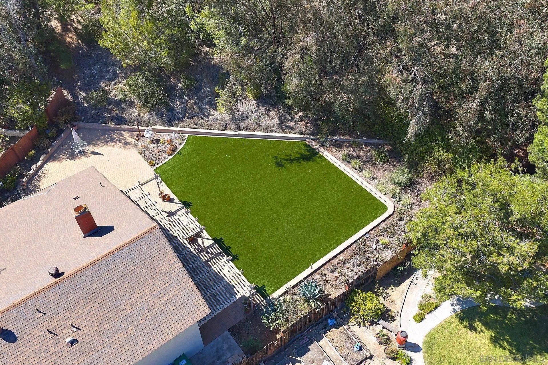 10266 Vista Valle Ct.