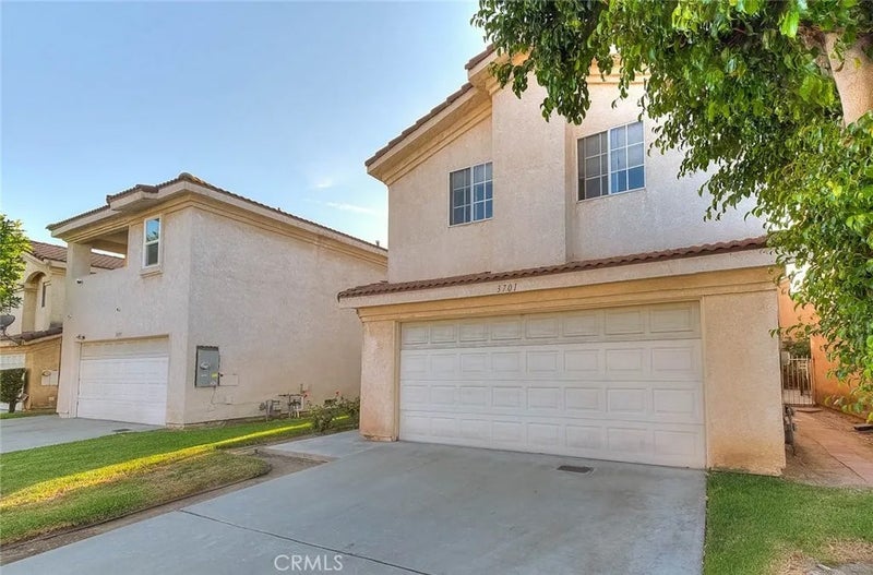 3701 Summer Lane